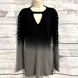 ROCK & REPUBLIC Women’s Ombré Black and Gray Top Tunic XL